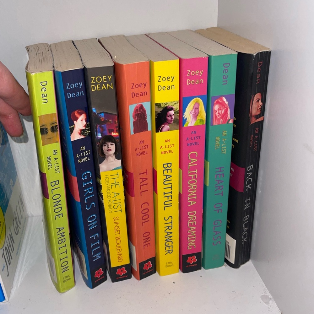 Colorful A-List Book Collection 8/11 books